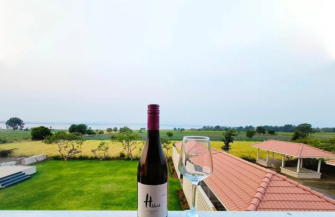 Isola Luxury Farm Suites-1