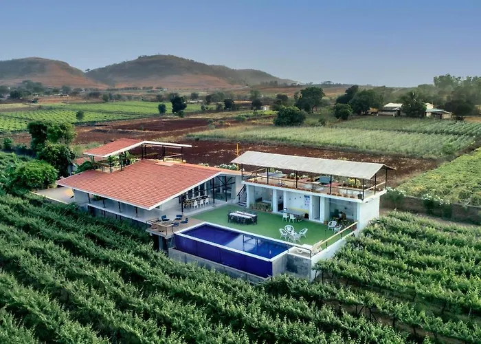 Saffronstays Onellaa, Nashik - Infinity Pool Villa Surrounded By A Vineyard