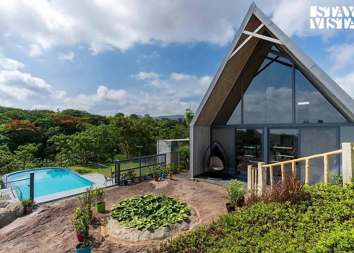 Stayvista'S Celeste Villa - Hill-View Retreat With Infinity Pool Nashik